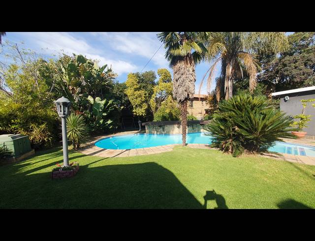 3 BEDROOM FREEHOLD FOR SALE IN RANDHART